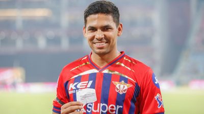 akash-singh-three-wickets-vs-chennai-super-kings-ekana-ipl-2026-lucknow-super-giants-cricket.Click to read full article.